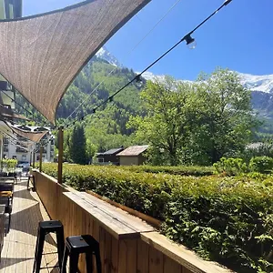 Plan B - Living 3* Chamonix