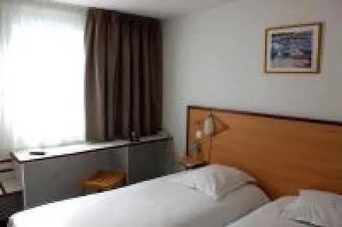 Brit Hotel Brest Le Relecq Kerhuon Francia